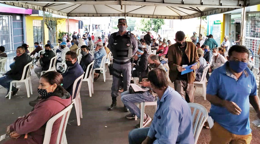 Comando da Polícia Militar de Rondonópolis faz ação para proteger usuários da caixa Econômica 1