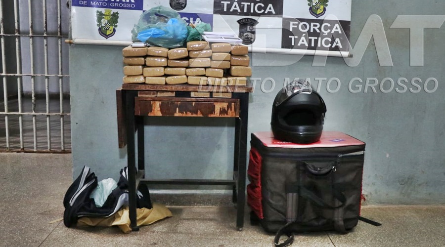 Força Tática prende traficante que se passava por moto boy para entregar droga e apreende 22 Kg de maconha 1