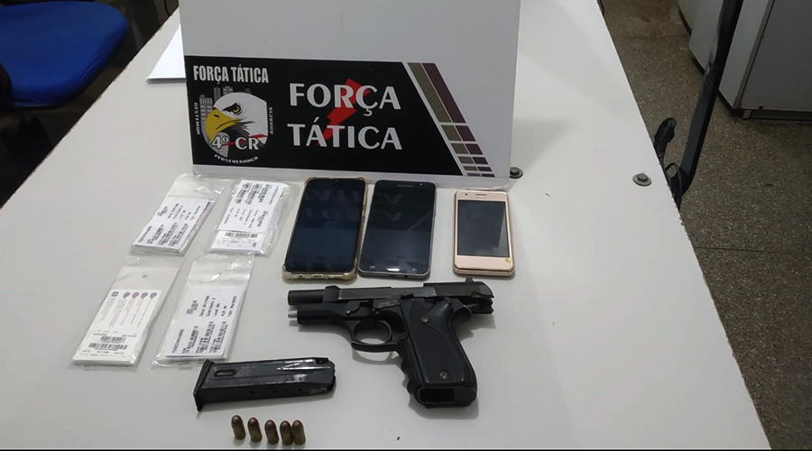 Tornozelado abordado pela Policia Militar com vários chips de celular 1