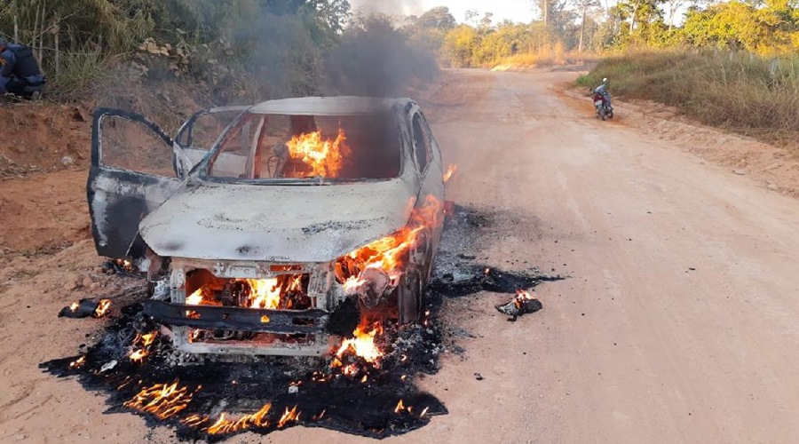 PM impede furto a banco e prende suspeito incendiando carro para fugir 1