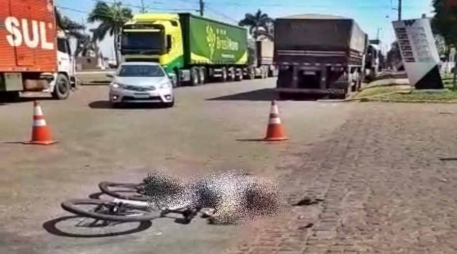 Mulher em bicicleta morre após ser atropelada por carreta na cidade de Primavera do Leste 1