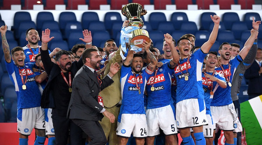 Napoli bate a Juventus nos pênaltis e conquista Copa Itália na volta do futebol 1