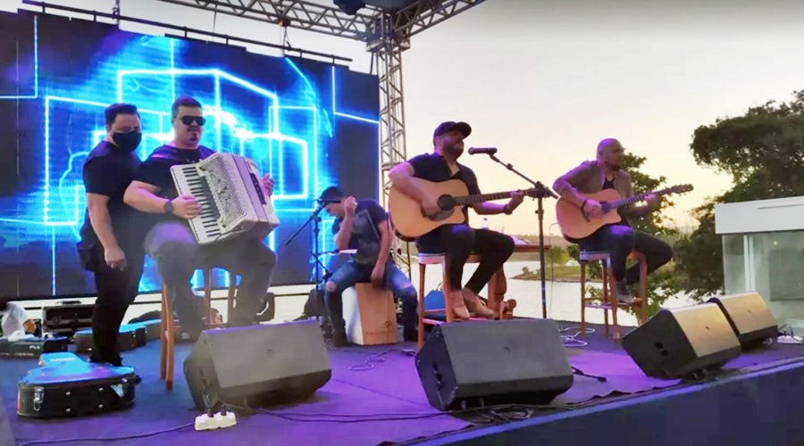 Polícia encerra festa que teve show do sertanejo Bruno, da dupla com Marrone, em Caldas Novas 1