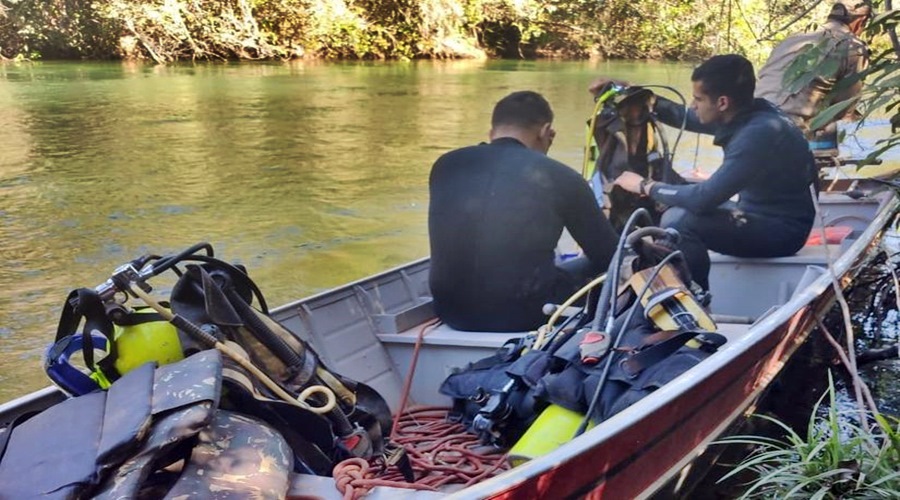 Corpo de motociclista que caiu da ponte sobre o rio Ponte de Pedras é encontrado pelo Corpo de Bombeiros 1