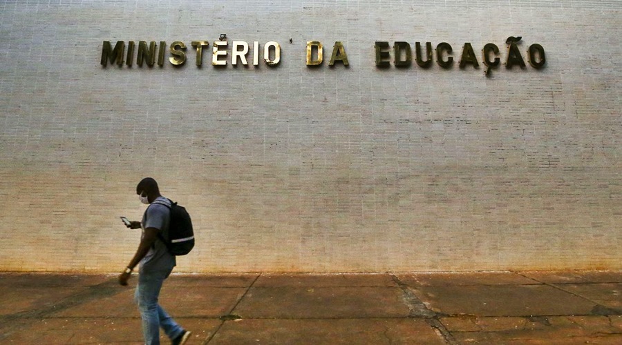 Bolsonaro anuncia Milton Ribeiro como novo ministro da Educação 1