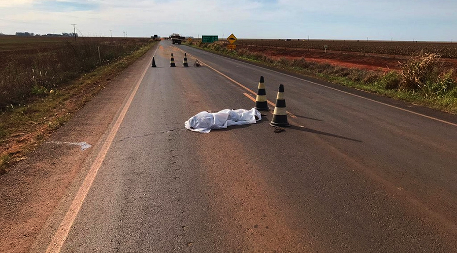 Homem morre após ser atropelado por caminhão na BR-364 1