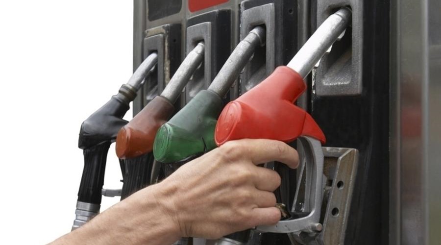 Preços dos combustíveis voltam a cair e gasolina fica abaixo de R$ 5 1