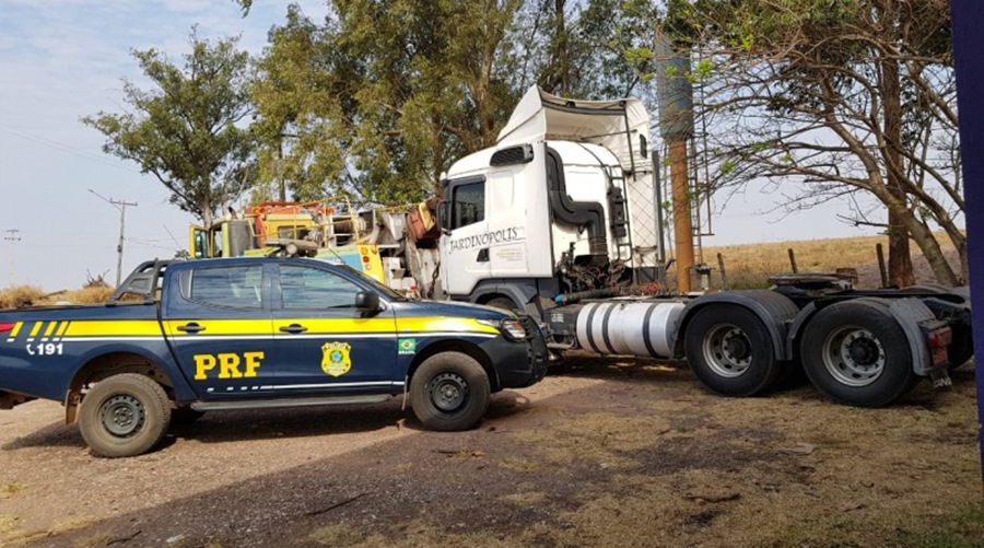 Em operação conjunta, PRF e PM recuperam veículo em Santo Antônio do Leverger/MT 1