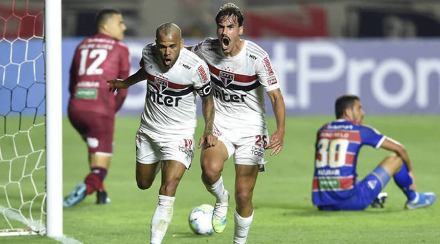 São Paulo bate Fortaleza por 1 a 0 na volta de Rogério Ceni ao Morumbi 1