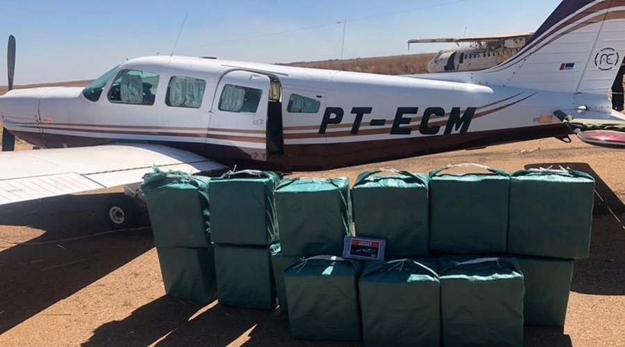 Força Aérea Brasileira obriga aeronave carregada com cocaína pousar em Rondonópolis 1