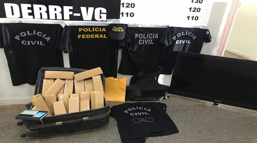 Polícia Civil apreende 22 tabletes de maconha e uniformes policiais em Várzea Grande 1