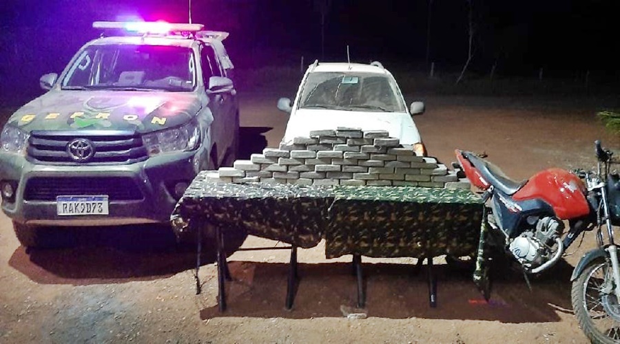 Gefron prende suspeito com 54 kg de cocaína e apreende veículos 1