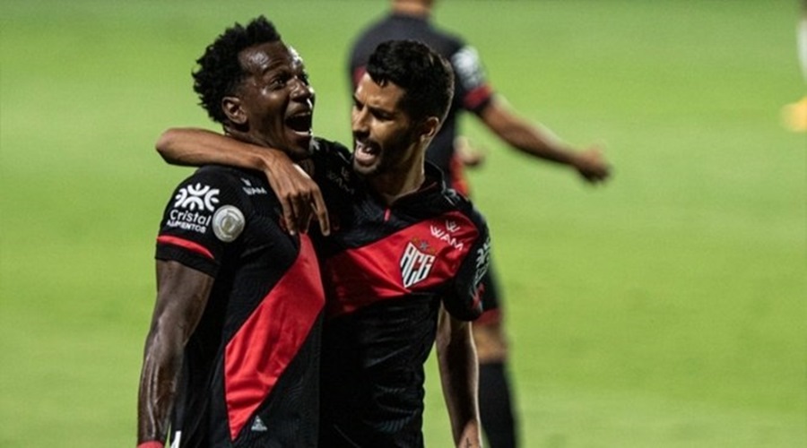 Atlético-GO passeia pelo Flamengo em noite tenebrosa do campeão 1