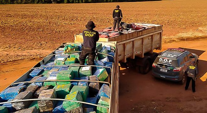 Polícia faz a maior apreensão de drogas da história do Brasil 1