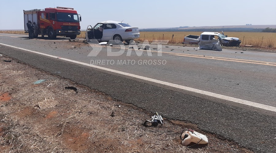 Grave acidente entre caminhonete e um automóvel Voyage deixa duas pessoas gravemente feridas e uma morta na MT 370 Região do Itiquira 1