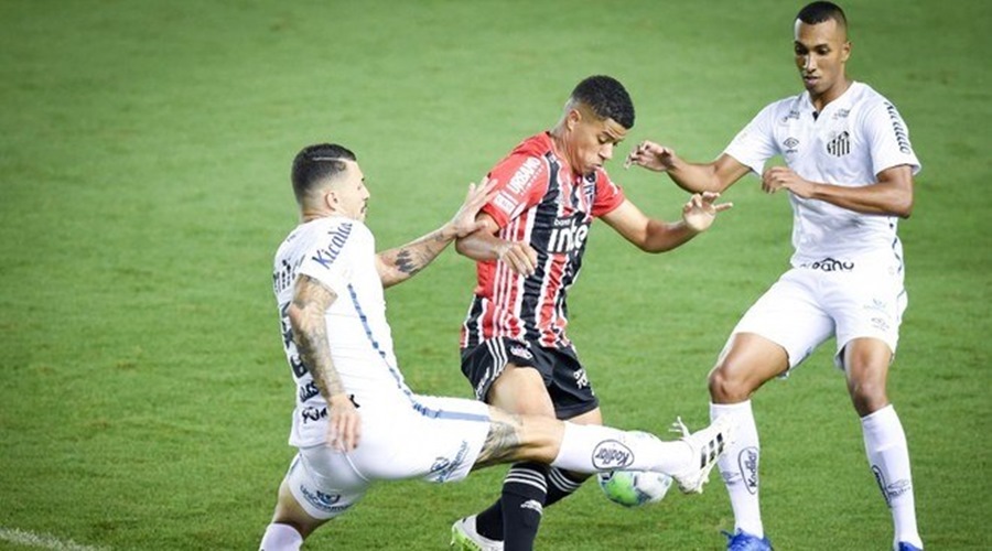 Em jogo cheio de emoções, Santos e São Paulo empatam na Vila Belmiro 1