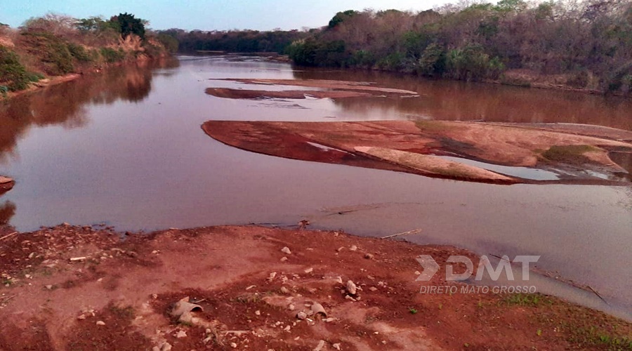 Com estiagem prolongada Rio Vermelho assoreado agoniza 1