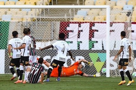 No 1º jogo sem T. Nunes, Corinthians perde de 2 a 1 para o Fluminense 1