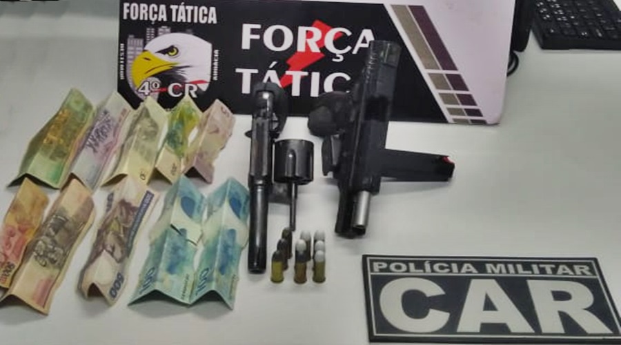 Bandidos levam R$ 10 mil de papelaria e são presos horas depois com armas e parte do produto do crime 1