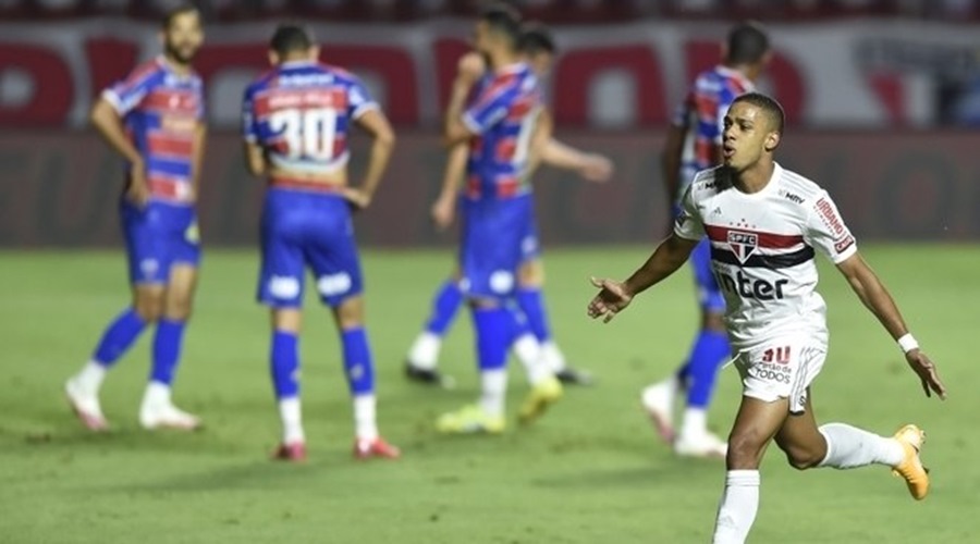 São Paulo bate Fortaleza nos pênaltis e avança na Copa do Brasil 1