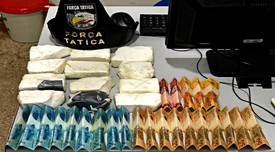 Homem é preso em Jangada transportando pasta base de cocaína em veículo onde estava a esposa e o filho de 11 meses 1