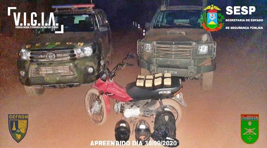 Gefron e Exército Brasileiro apreendem motocicleta e entorpecentes na MT-199 1