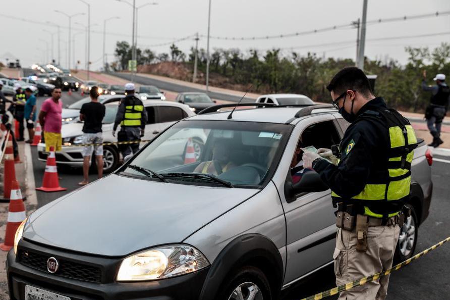 Motoristas são presos por embriaguez ao volante em rodovia 1