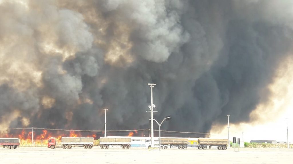 Incêndio atinge proximidades do terminal ferroviário de Rondonópolis 1