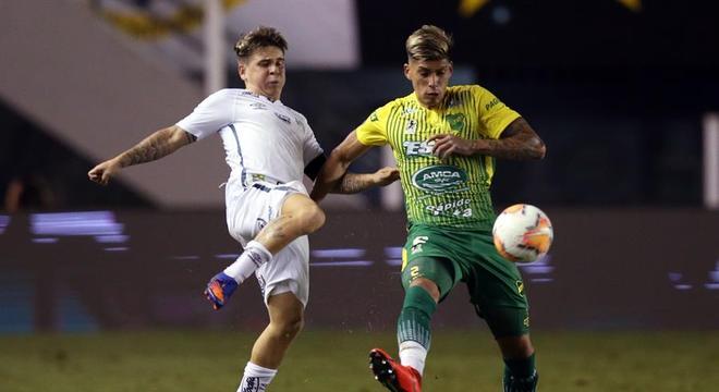 Santos vira jogo no fim e pode ter melhor campanha da Libertadores 1