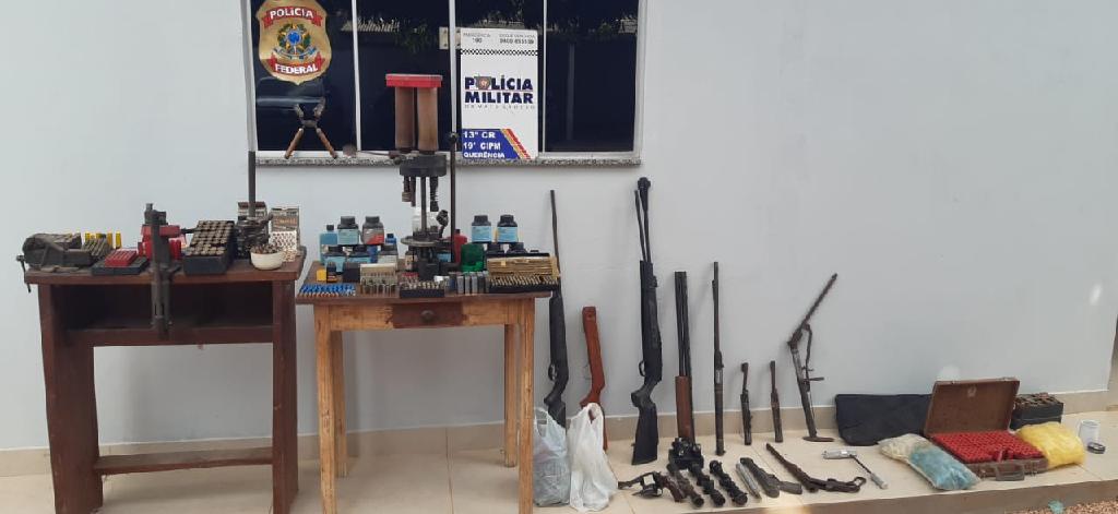 Ação integrada prende pai e filho com arsenal de armas e munições em Querência 1