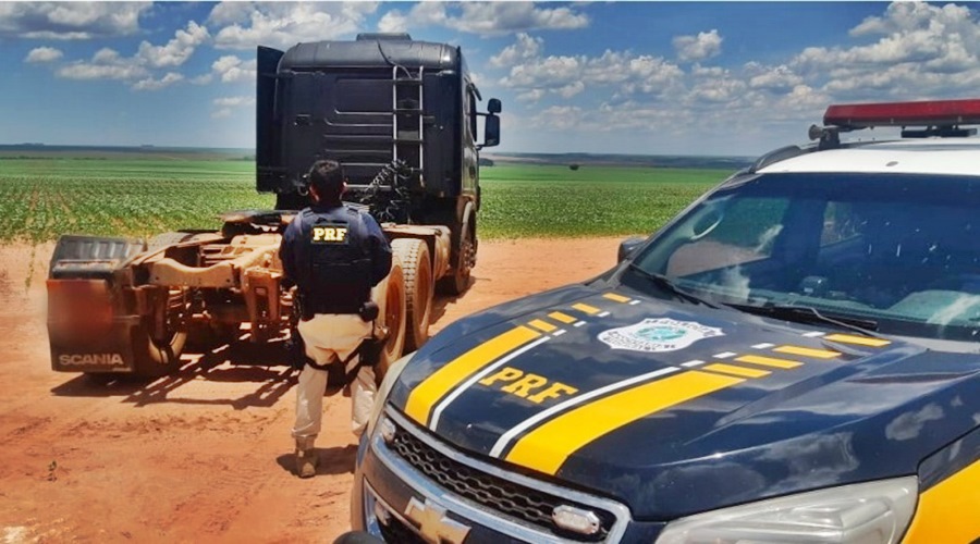 PRF recupera caminhão roubado, em Alto Garças/MT 1