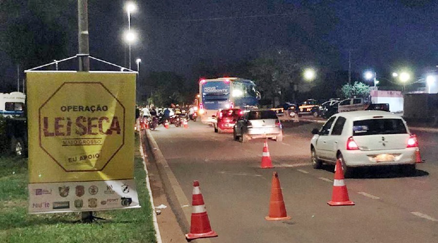 Operação Lei Seca autua 51 motoristas por irregularidades no trânsito 1