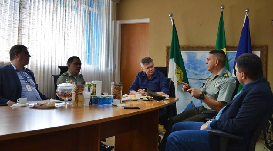 Representantes da Polícia Nacional da Colômbia conhecem modelo de segurança pública aplicado em MT 1