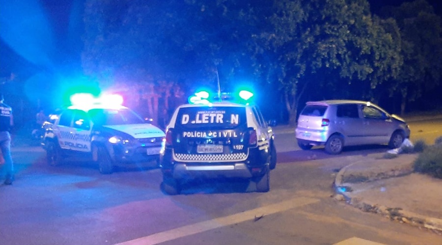 Homem de 41 anos morre em colisão violenta entre carro e moto em Rondonópolis 1