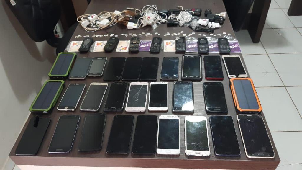 Policiais penais da Mata Grande apreendem mais de 30 celulares 1