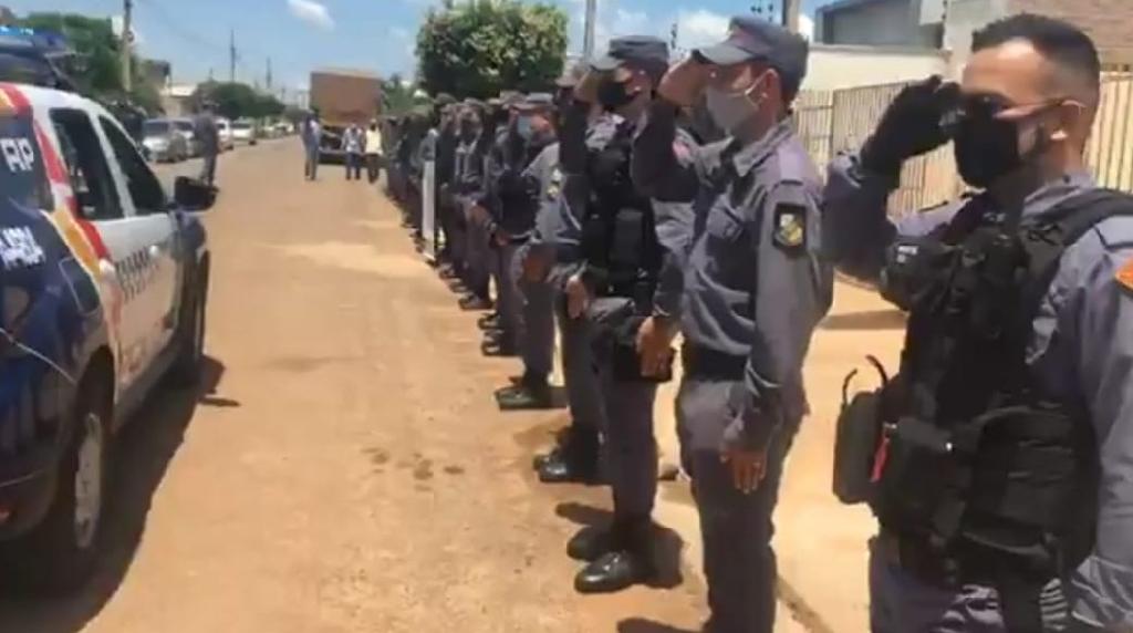 Sargento é homenageado depois de 33 dias de internação hospitalar com Covid-19 1