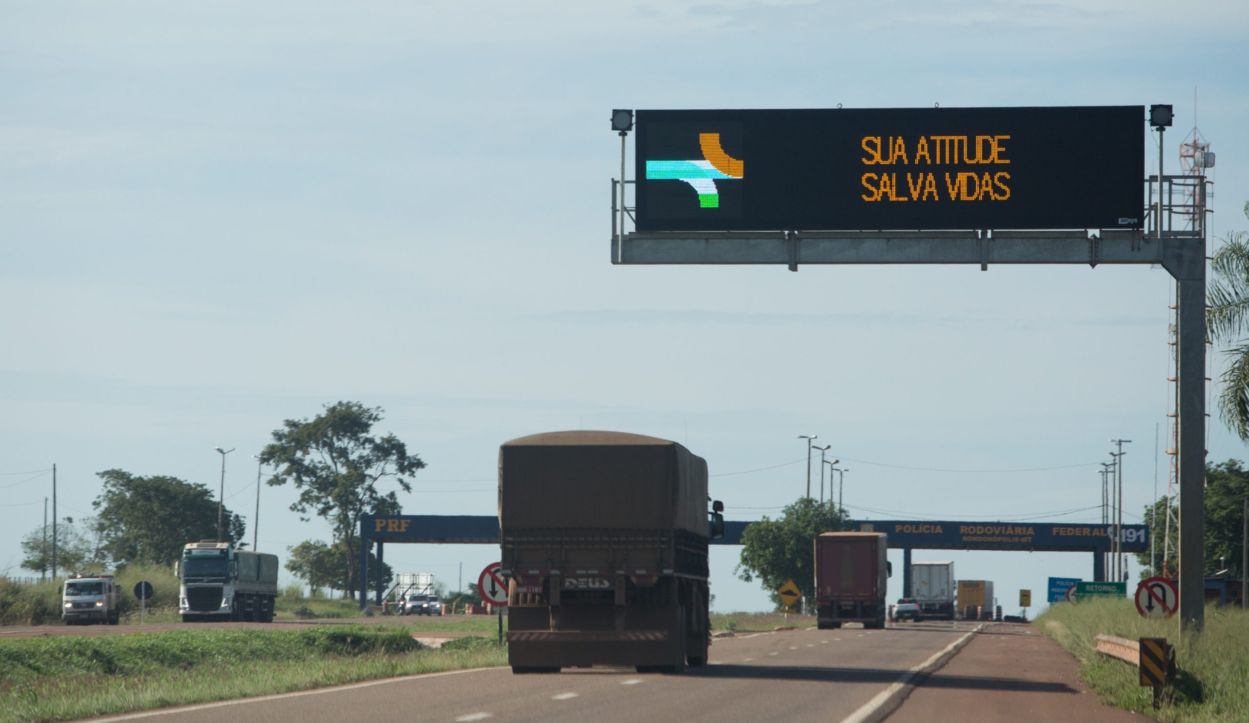 Representando 60% do tráfego da BR-163, ocorrências com caminhoneiros representam apenas 1/3 1