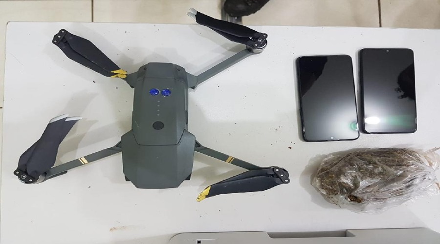 Policiais penais apreendem drones e evitam entrada de celulares e drogas na Mata Grande 1