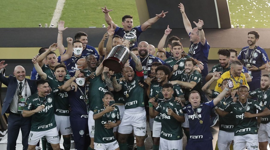 Palmeiras derrota o Santos e conquista o bicampeonato da Copa Libertadores 1