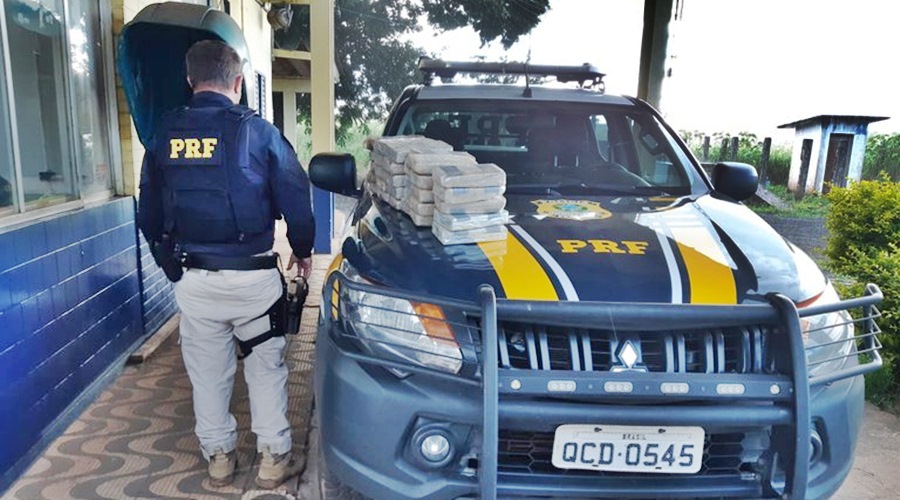 Em abordagem de rotina PRF prende homem por tráfico e apreende mais de 30 kg de cocaína em Alto Garças/MT 1