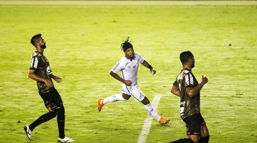 Marinho faz golaço, Santos vence, sobe na tabela e rebaixa o Coritiba 1