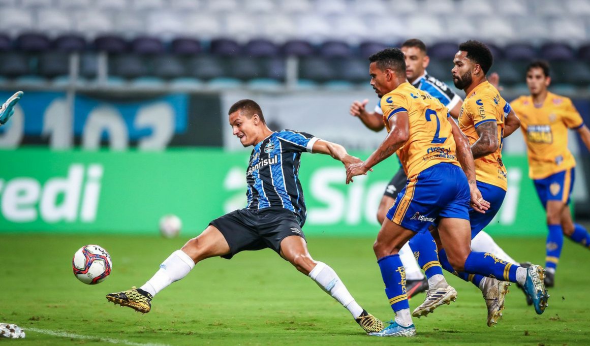 Grêmio goleia Pelotas e segue no G4 do Campeonato Gaúcho 1