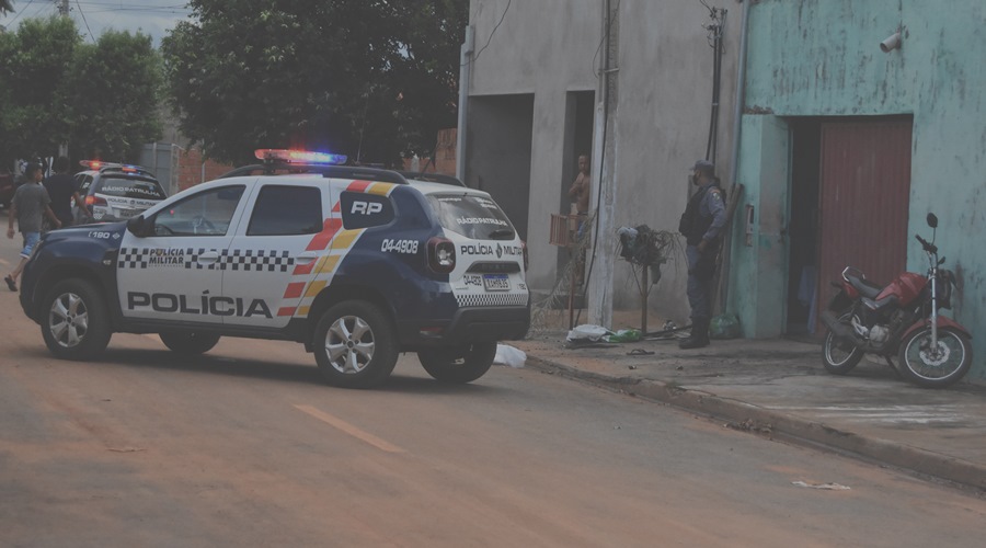 Homem é morto com um tiro no tórax em casa de Umbanda e Pai de santo é socorrido em estado grave para o Hospital Regional 1