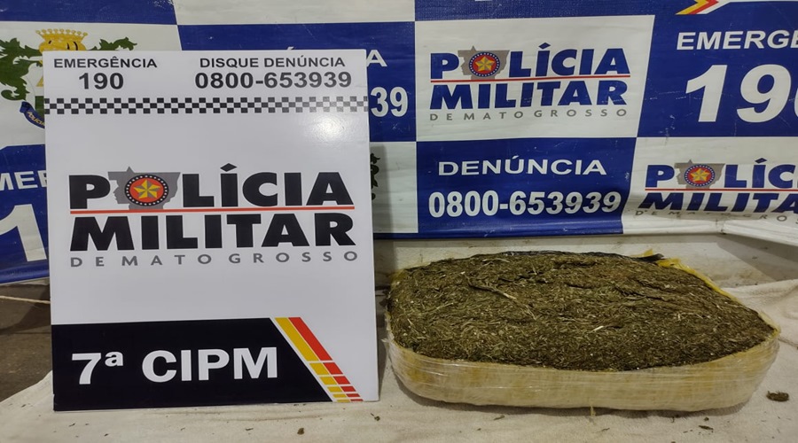 PMs de Jaciara prenderam um indivíduo na rodoviária do município com aproximadamente 4 quilos de droga 1