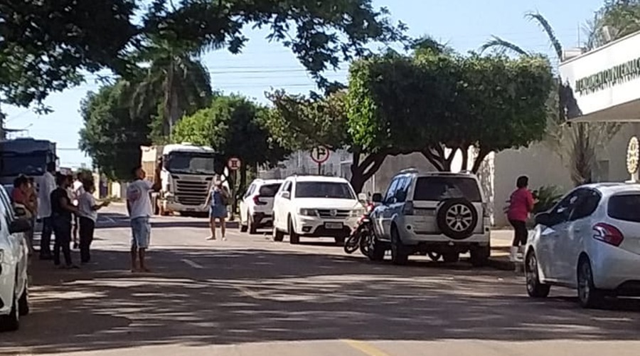 Princípio de incêndio na Santa casa causa alvoroço mas logo as chamas foram controladas pelos bombeiros. 1