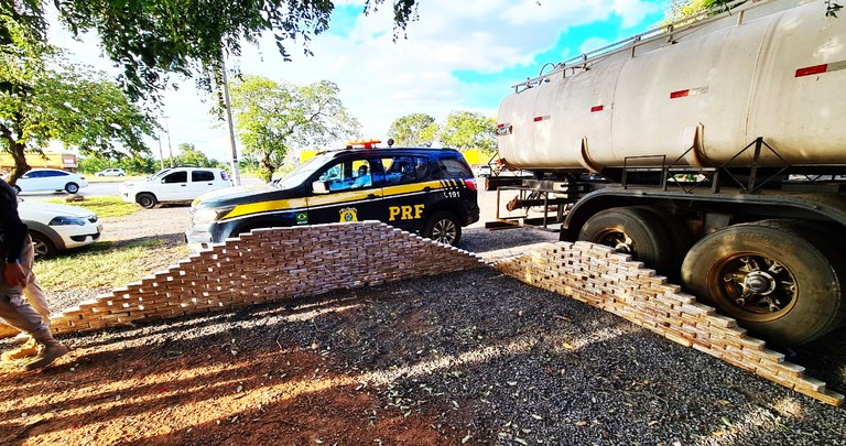 PRF apreende quase meia tonelada de pasta base de cocaína em Várzea Grande-MT 1