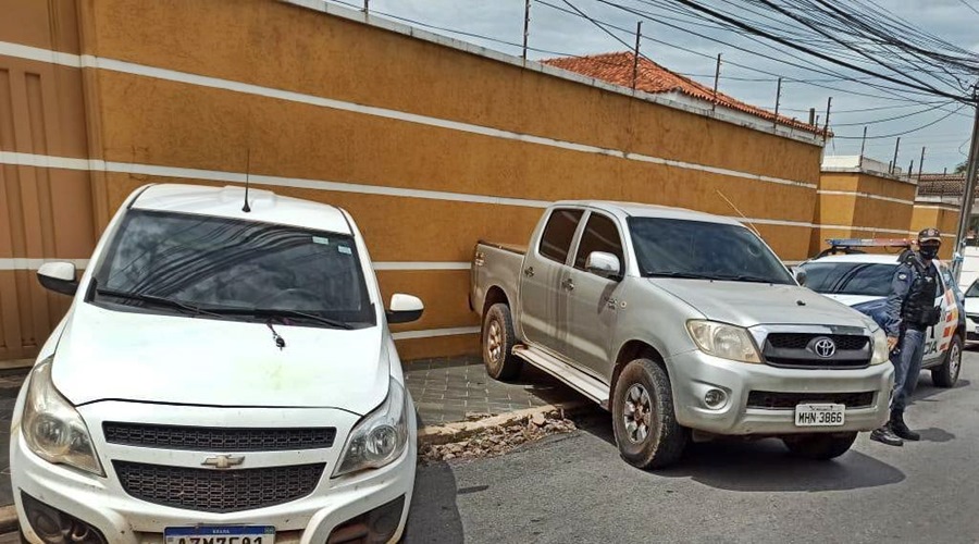 PM prende casal em Cuiabá e recupera dois veículos roubados em cidade do interior 1