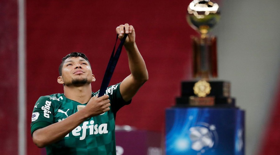 Palmeiras cai outra vez nos pênaltis e Defensa conquista a Recopa 1