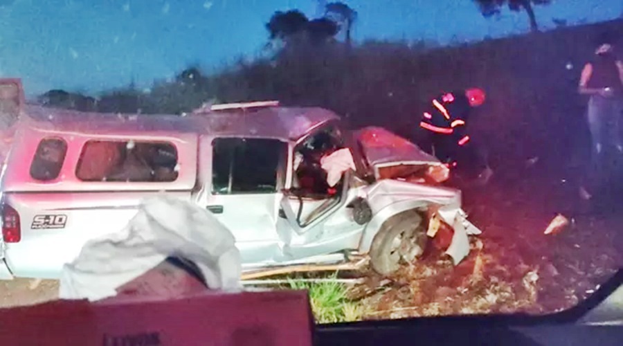 Colisão frontal entre caminhonete e Jeep deixa sete pessoas feridas em rodovia de MT 1