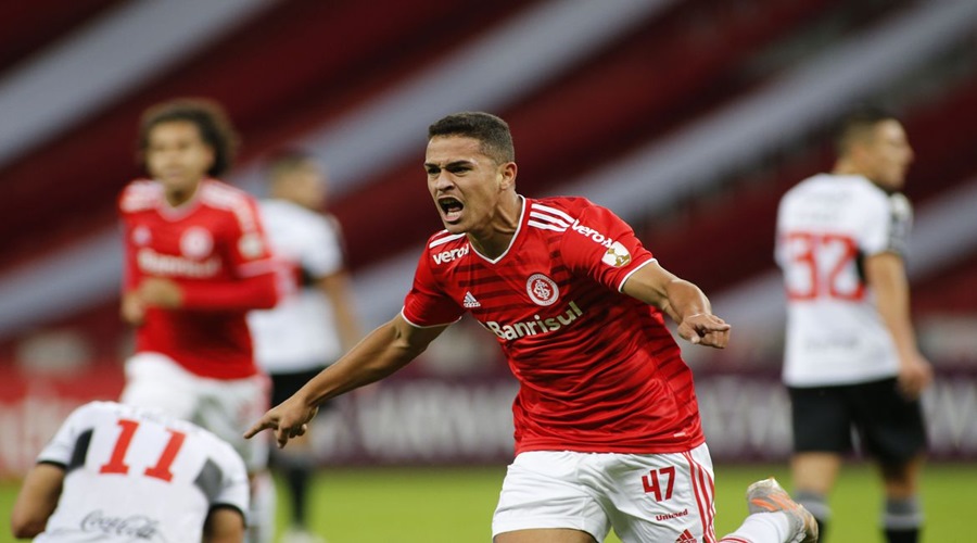 Internacional goleia Olimpia por 6 a 1 na Libertadores 1